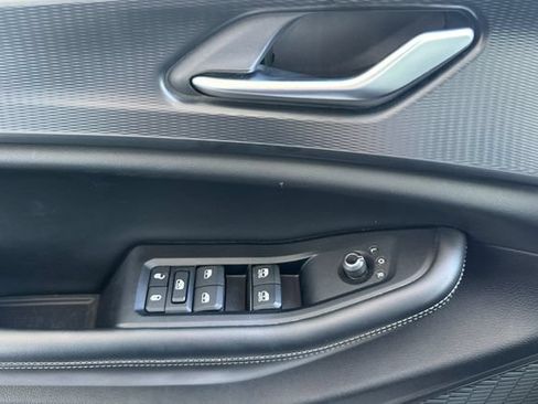 Certified 2024 Jeep Grand Cherokee Altitude AWD/4WD image 11