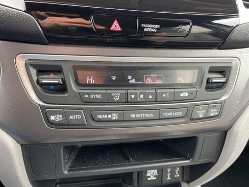 Certified 2017 Honda Pilot EX image 16