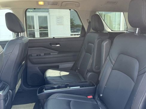 Used 2024 Nissan Pathfinder SL w/ SL Premium Package image 25