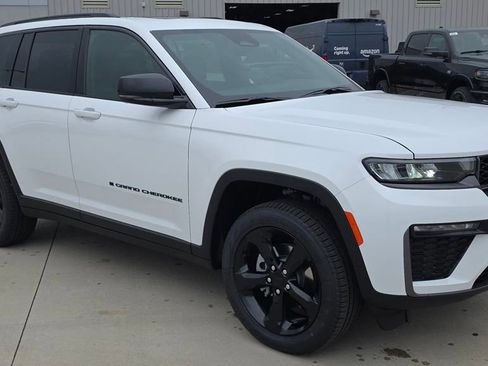 New 2026 Jeep Grand Cherokee Limited AWD/4WD image 7