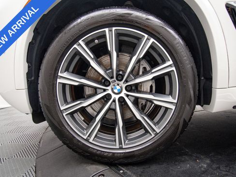 Used 2024 BMW X5 xDrive40i w/ M Sport Package AWD/4WD image 29