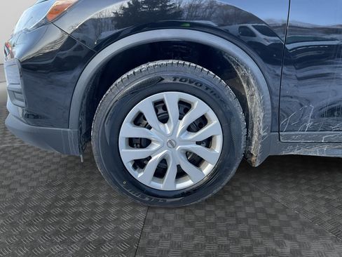 Used 2020 Nissan Rogue S image 14