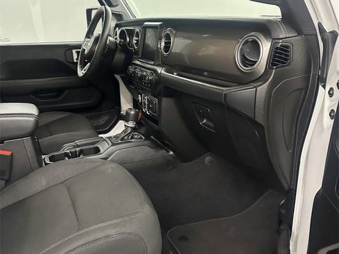 Used 2019 Jeep Wrangler Unlimited Sahara w/ Dual Top Group image 43