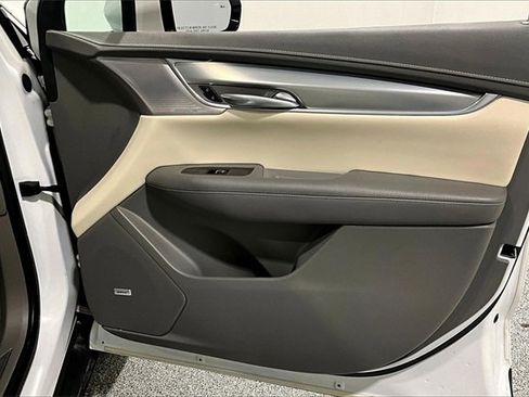 Used 2021 Cadillac XT5 Premium Luxury image 28