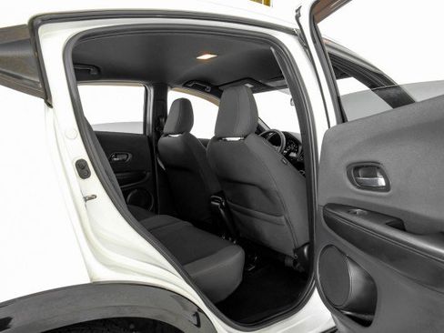 Used 2021 Honda HR-V Sport image 37