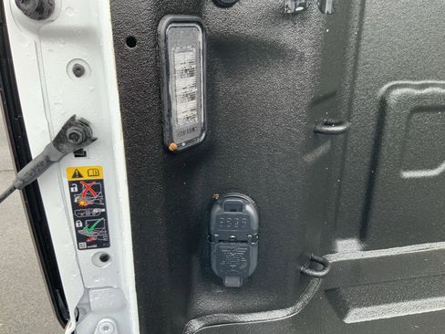 Used 2025 GMC Sierra 2500 Denali image 15