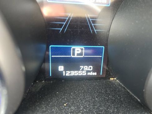 Used 2018 Subaru Outback 2.5i Limited AWD/4WD image 8