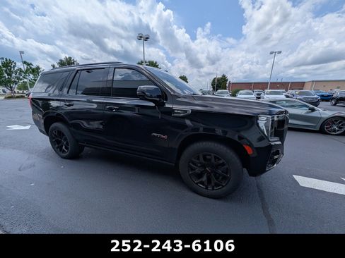 Used 2022 GMC Yukon AT4 w/ Technology Package AWD/4WD image 4