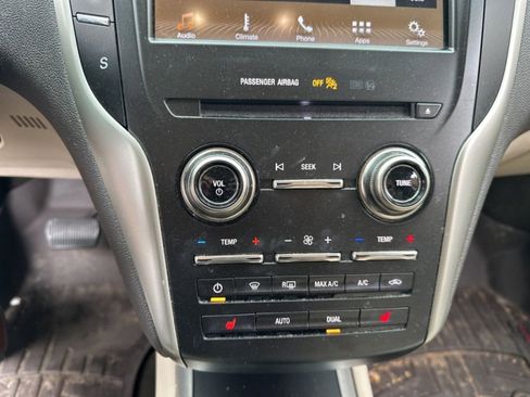 Used 2019 Lincoln MKC Premiere FWD image 22