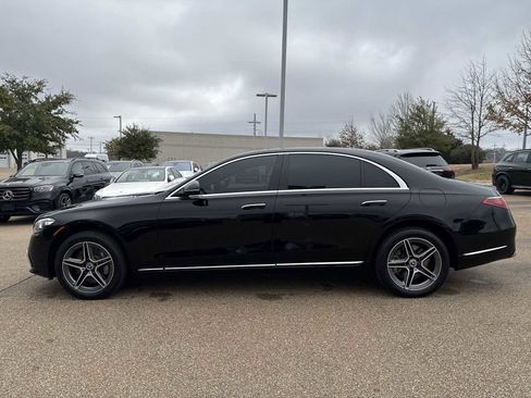 Used 2024 Mercedes-Benz S 580e 4MATIC Sedan image 3