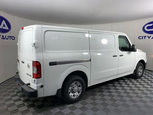Used 2019 Nissan NV 2500 SV RWD image 3