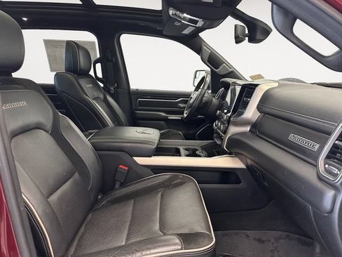 Used 2019 RAM 1500 Laramie AWD/4WD image 15