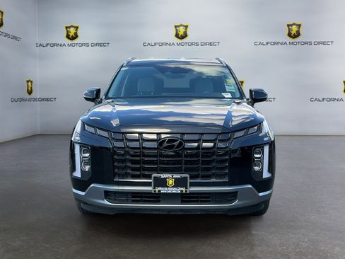 Used 2024 Hyundai Palisade SEL FWD image 2