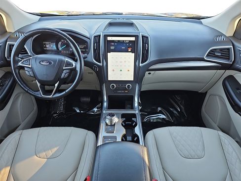 Used 2023 Ford Edge Titanium image 9