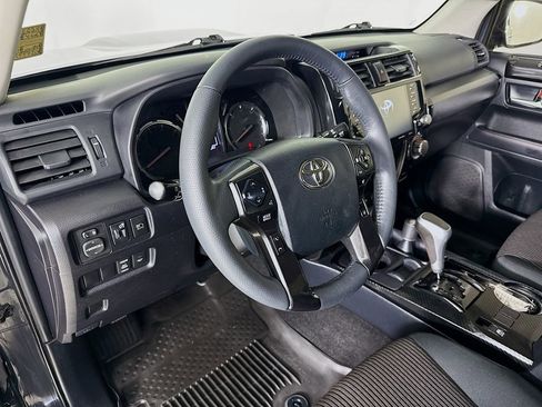 Used 2024 Toyota 4Runner TRD Off-Road image 9