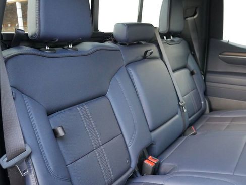Used 2024 Chevrolet Silverado 1500 High Country w/ Technology Package AWD/4WD image 27
