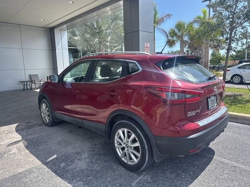 Used 2020 Nissan Rogue Sport SV FWD image 4