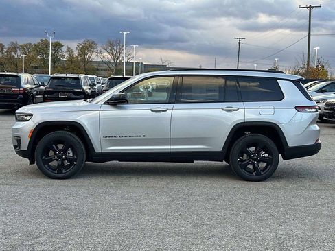 New 2025 Jeep Grand Cherokee L Limited w/ Black Appearance Package image 5