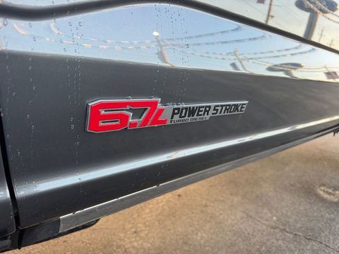 Used 2024 Ford F350 Platinum w/ FX4 Off-Road Package image 28