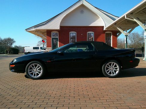 Used 2002 Chevrolet Camaro Z28 w/ SS Performance/Appearance Pkg image 15