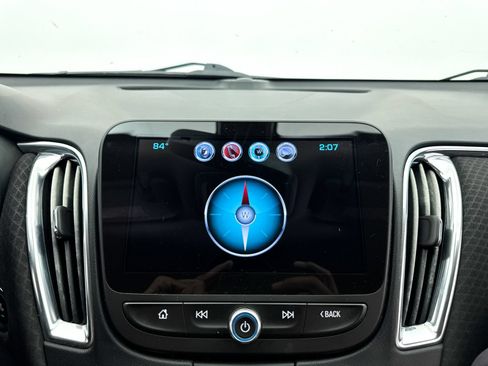 Used 2017 Chevrolet Malibu LT FWD image 4