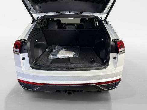 New 2026 Volkswagen Atlas Cross Sport SE AWD/4WD image 6