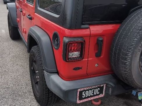 Used 2021 Jeep Wrangler Unlimited Sport image 4
