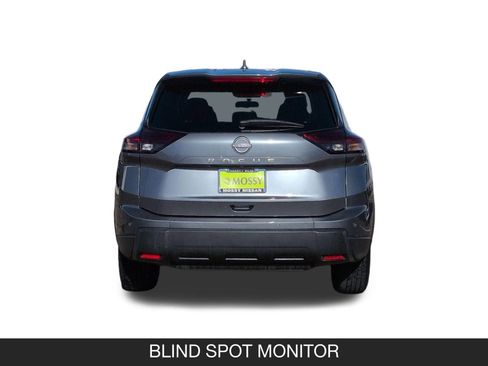 Used 2025 Nissan Rogue SV image 10