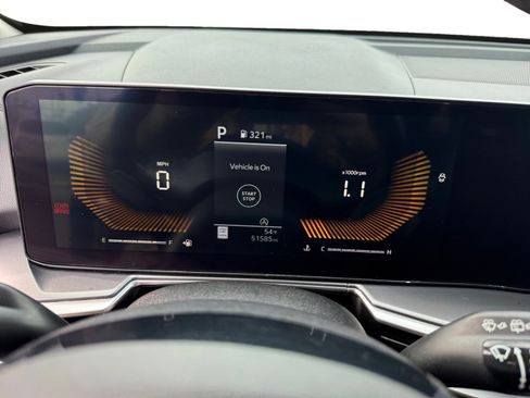 Used 2024 Kia Sorento S image 11