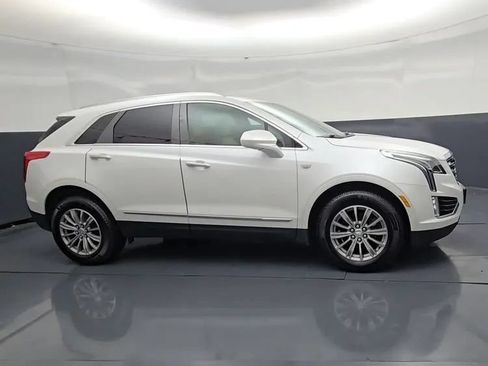 Used 2018 Cadillac XT5 Luxury w/ Driver Awareness Package AWD/4WD image 24