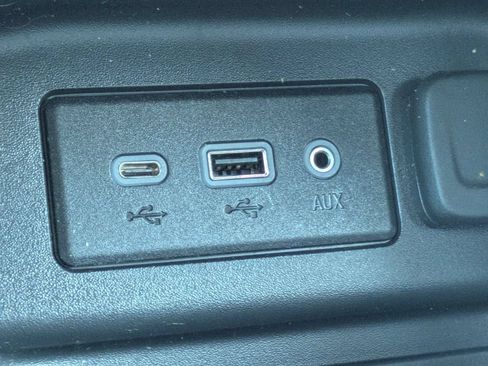 Used 2024 Chevrolet Equinox LT FWD image 23