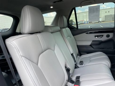 Certified 2025 Honda Pilot EX-L image 37