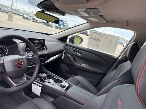 New 2026 Nissan Rogue SV image 25