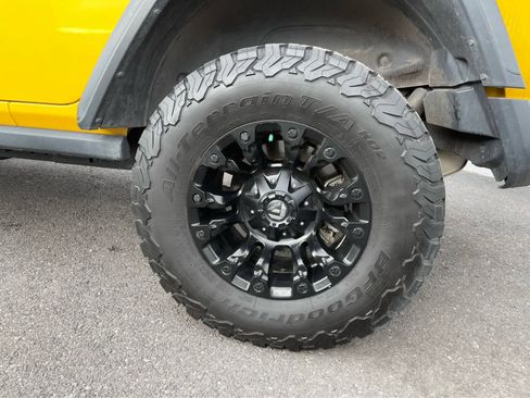 Used 2019 Jeep Wrangler Unlimited Rubicon w/ Cold Weather Group image 11