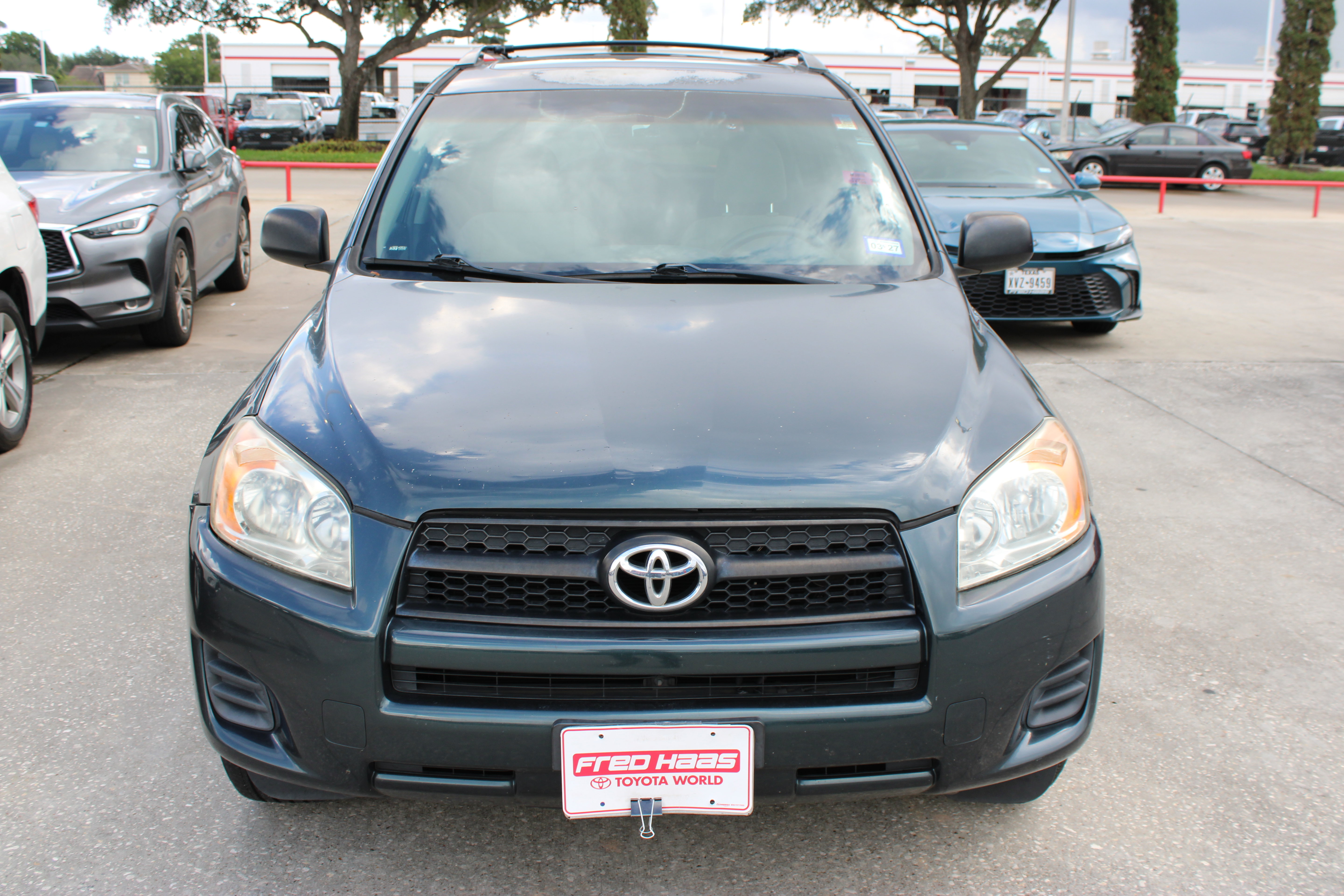 Used 2011 Toyota RAV4 4WD w/ Upgrade Value Pkg image 4