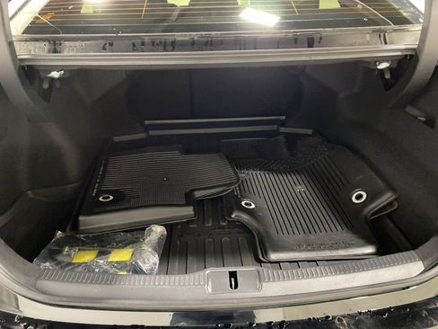 Used 2023 Toyota Crown XLE image 19