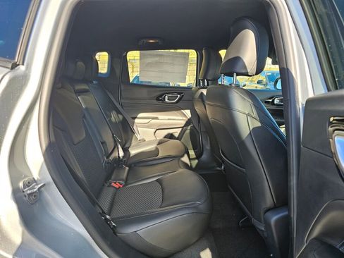 New 2026 Jeep Compass Latitude image 13