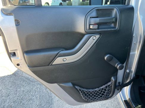 Used 2017 Jeep Wrangler Unlimited Sport w/ Max Tow Package image 16