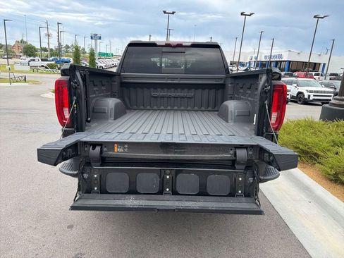 Used 2021 GMC Sierra 1500 Denali w/ Denali Ultimate Package AWD/4WD image 10