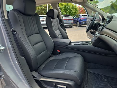 Used 2021 Honda Accord Touring image 10