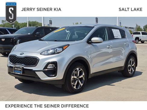 Used 2020 Kia Sportage LX AWD/4WD image 1