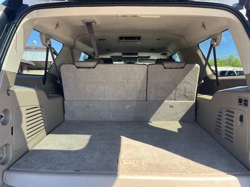 Used 2019 Chevrolet Suburban LT image 34