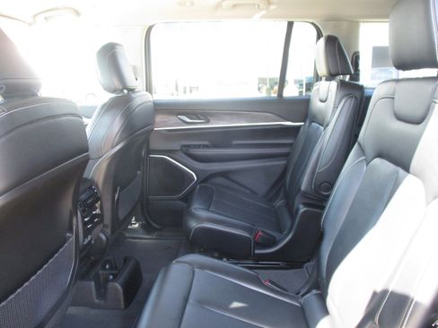 Used 2021 Jeep Grand Cherokee L Limited image 36