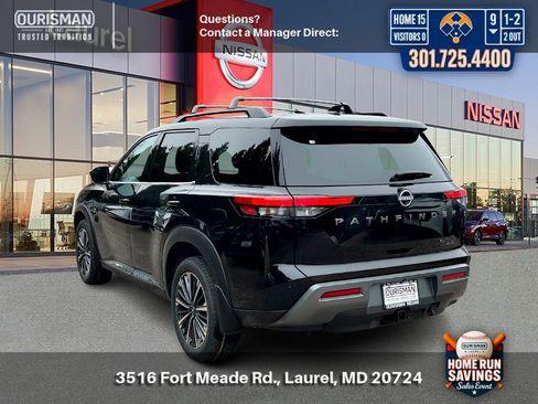 New 2026 Nissan Pathfinder Platinum w/ Cargo Package AWD/4WD image 3