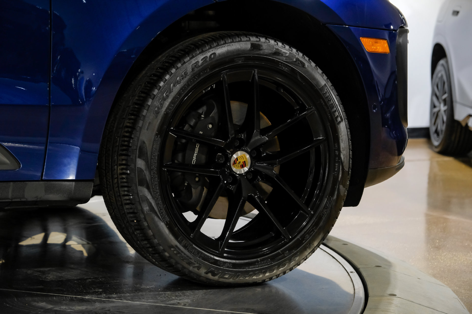 Used 2023 Porsche Macan Turbo AWD/4WD image 59