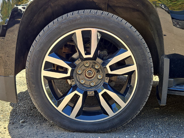 Used 2019 Chevrolet Suburban Premier AWD/4WD image 30