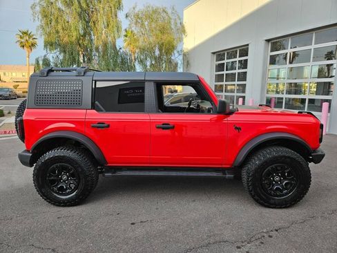 Used 2022 Ford Bronco Wildtrak image 4