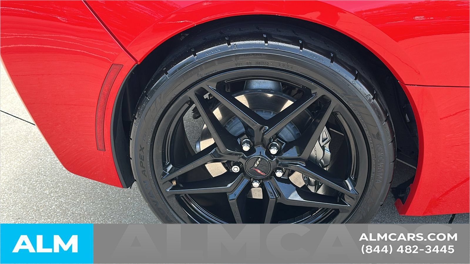 Used 2019 Chevrolet Corvette Stingray Coupe w/ Carbon Flash Badge Package RWD image 17