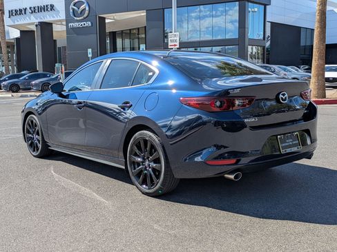 Certified 2025 MAZDA MAZDA3 s FWD image 3