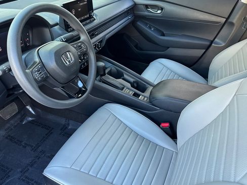 Used 2025 Honda Accord LX image 4